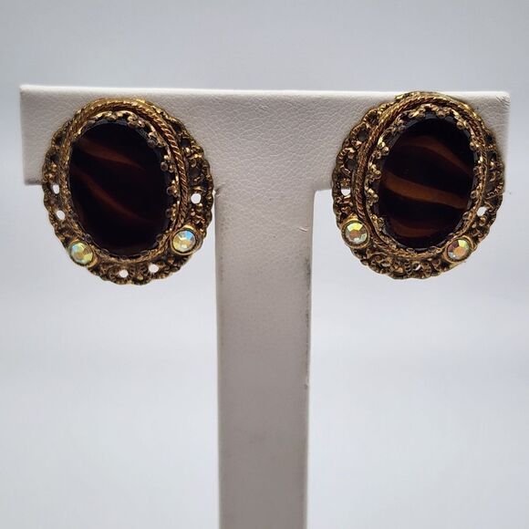 Vintage West Germany Gold Tone Brown Porphyry Glass & Rhinestone Clip-On Earring - Picture 1 of 5